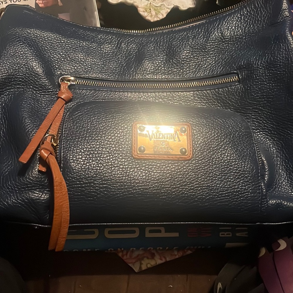 VALENTINA ITALIA BAG. BLUE!! 6 pockets in all!!